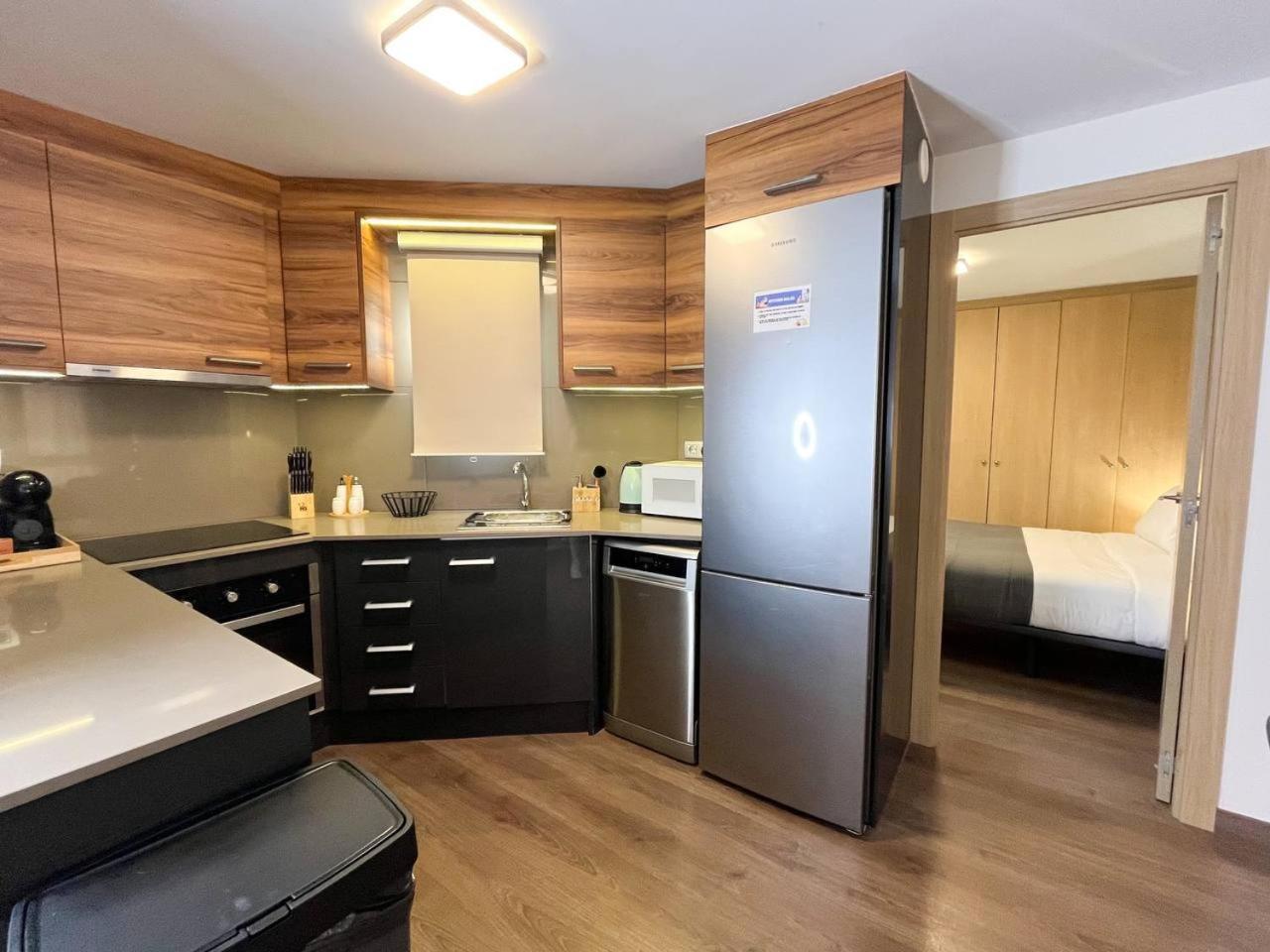 En Pleno Centro Moderno&practico, 1 Plaza Parking - L By Bonesvacances Apartament